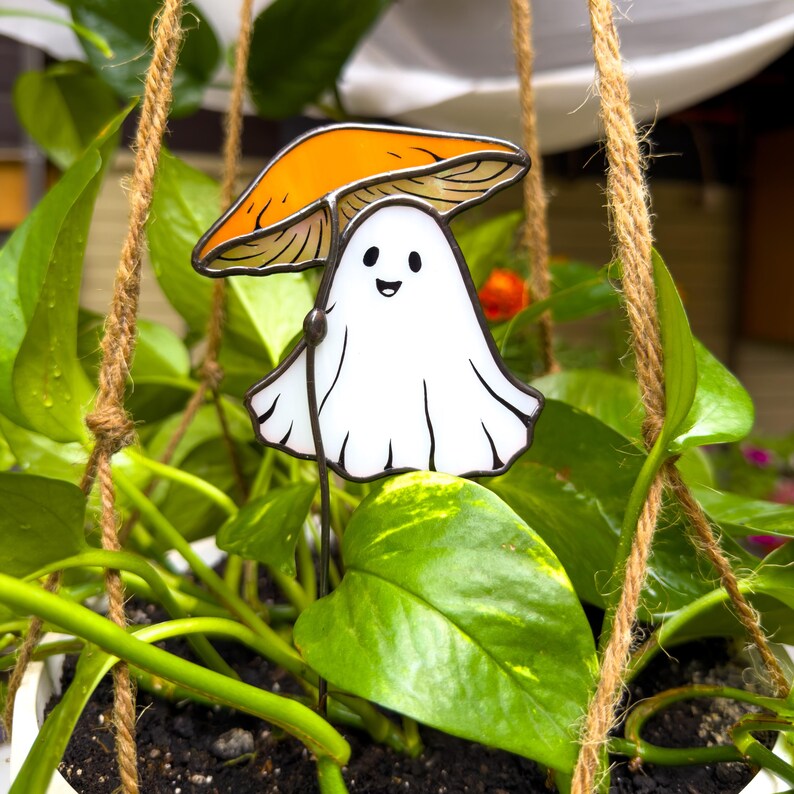 Stained glass ghost with orange mushroom plant stake. Halloween plant decor. Cute ghost decor, spooky garden decor, handmade halloween gift