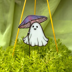 Stained glass ghost with purple mushroom plant stake. Halloween plant decor. Cute ghost decor, spooky garden decor, handmade halloween gift