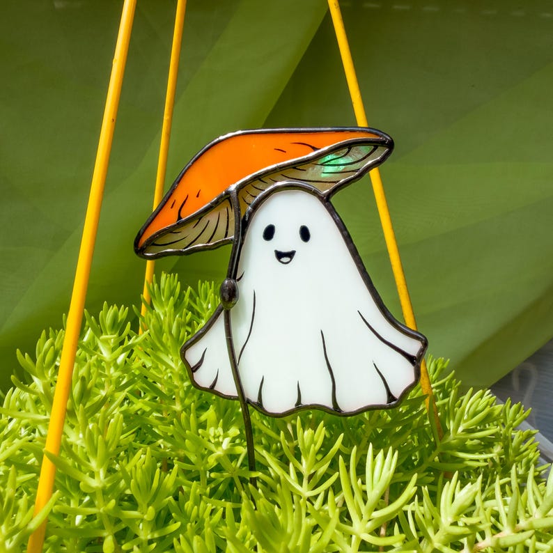 Stained glass ghost with orange mushroom plant stake. Halloween plant decor. Cute ghost decor, spooky garden decor, handmade halloween gift