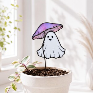 Stained glass ghost with purple mushroom plant stake. Halloween plant decor. Cute ghost decor, spooky garden decor, handmade halloween gift