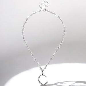 Collar con colgante de inicial de la A a la Z con efecto helado: gargantilla de cadena de tenis plateada, collar con letras de cristal para mujer