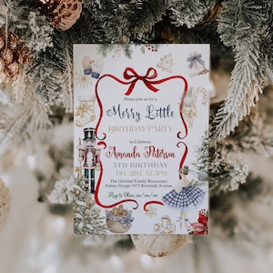 Può includere: Un invito festivo per una festa di compleanno, con un design ad acquerello e illustrazioni a tema natalizio. L'invito include il testo "Merry Little Birthday Party" e i dettagli del 5° compleanno di Amanda Paterson.