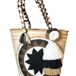 Straw/Wayuu Bag, Tote with Tassels, Handle Strap Bag, Elelgant Tote, Woven Crochet Bag, Bolsa Wayuu