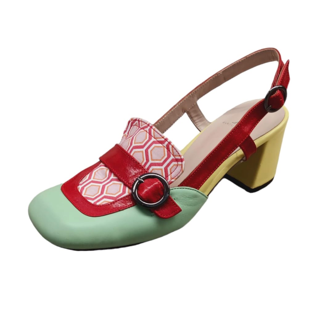 Size 35 Cloth Moccasins Red and Green