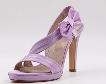 Handmade bridal sandals in lilac satin fabric