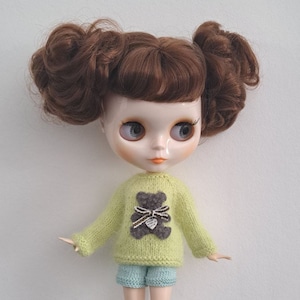 Green sweater Blythe Miniature knitted sweater Hand knit doll clothes Fluffy sweater Blythe Sweater bear for Blythe Knitted sweater for doll