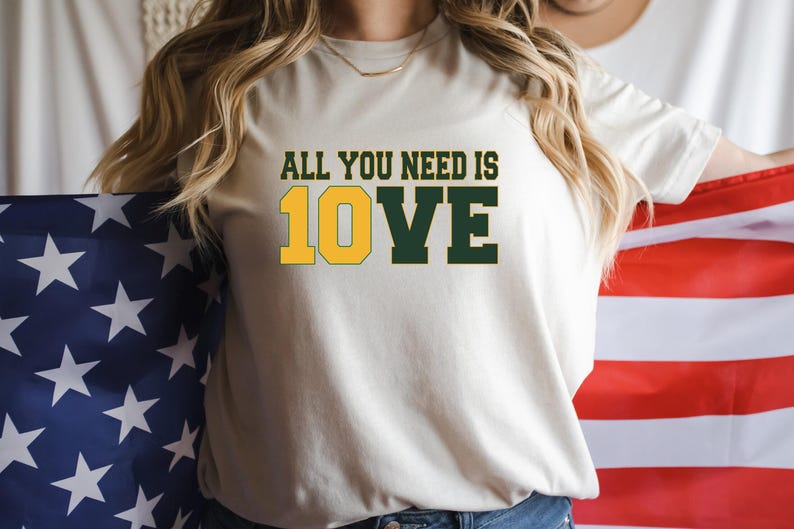 All You Need is Love Packers Shirt, Unisex Shirt, Gift For Her, All You Need Is Jordan Love Football Shirt, Football Lover Shirt afbeelding 2