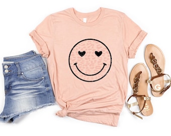 Cute Smile Shirt,  Smiley Face Shirt , Happy Face Shirt, Funny Happy Face T-Shirt Happy Face For Men And Women, Positive Vibes T-shirt
