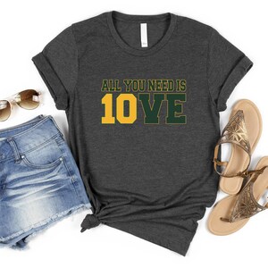 All You Need is Love Packers Shirt, Unisex Shirt, Gift For Her, All You Need Is Jordan Love Football Shirt, Football Lover Shirt afbeelding 6