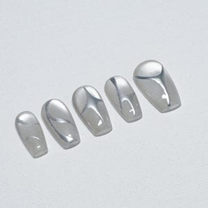 Silver Chrome Cat Eye Press On Nails: Handmade Reusable False Nails