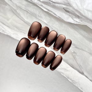 Magnetic Cat Eye Press On Nails: Silky Mocha Cocoa Shine