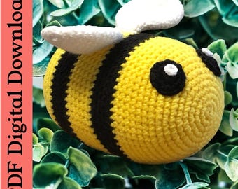 Bumblebee Crochet Pattern / Amigurumi Bee