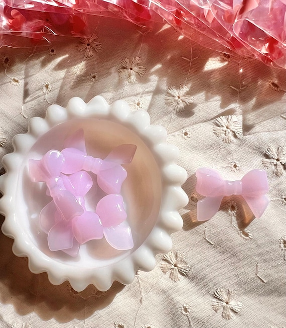 Milky Light Purple Acrylic Bows, Crafting Charms (1.25 inch)