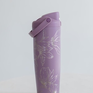 Gobelet à eau libre Owala Sway 30 oz à gravure magnolia | Couvercle et paille | Gobelet isotherme | Tasse de voyage | Cadeaux pour elle | Fête des mères