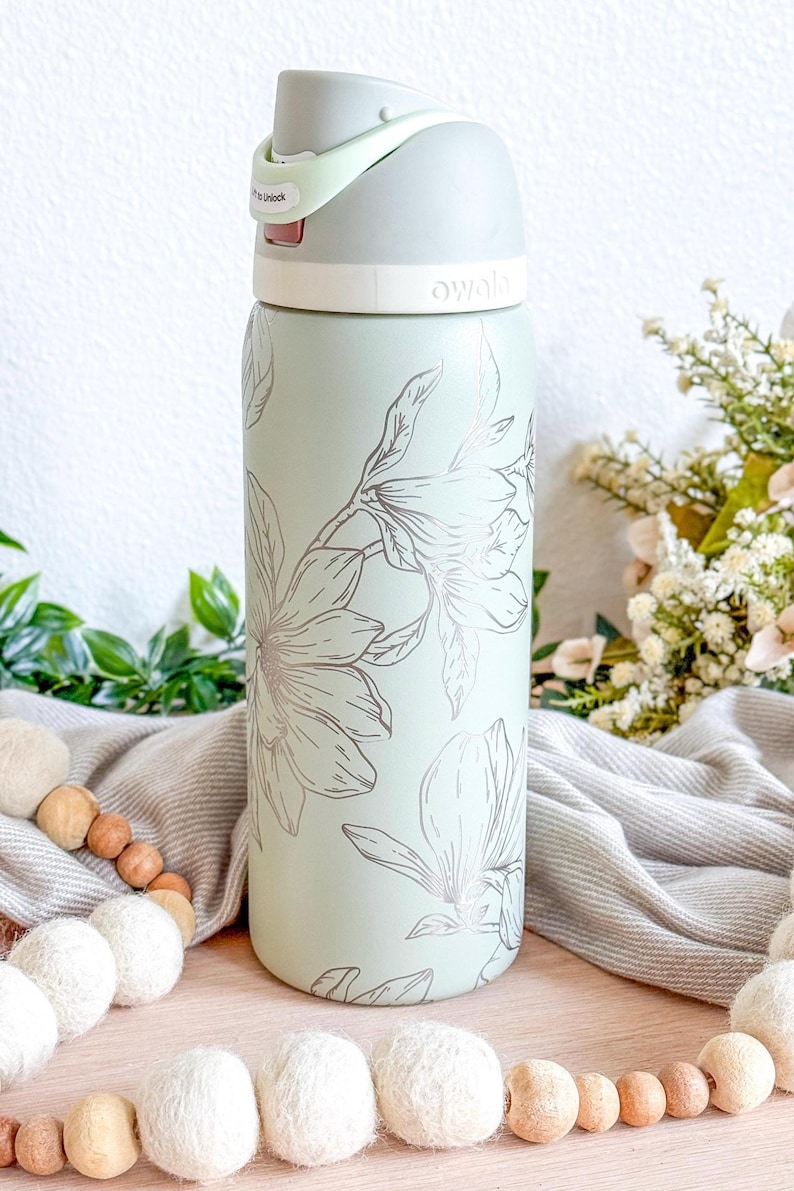 Magnolia Flower Engraved 32oz Tumbler | Owala FreeSip Water Bottle | Insulated Custom Engraved |Travel Mug | Gifts for Her | Mother's Day image 1