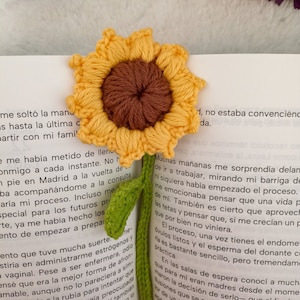 Handgefertigtes gehäkeltes Sonnenblumen-Lesezeichen – Lesezeichen – Lesepunkt – gehäkelt – gehäkelte Sonnenblume – Lesergeschenke