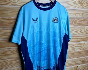 Newcastle United 22/23 soccer jersey Size XL