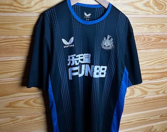 Newcastle United 22/23 soccer jersey Size XL