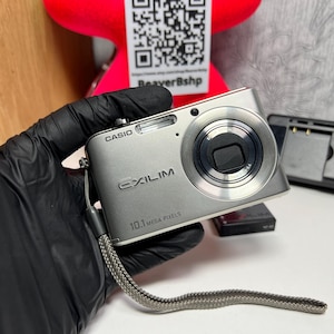 Casio Exilim EX-Z1000 Digital Camera 10.1MP 3x Optical Zoom