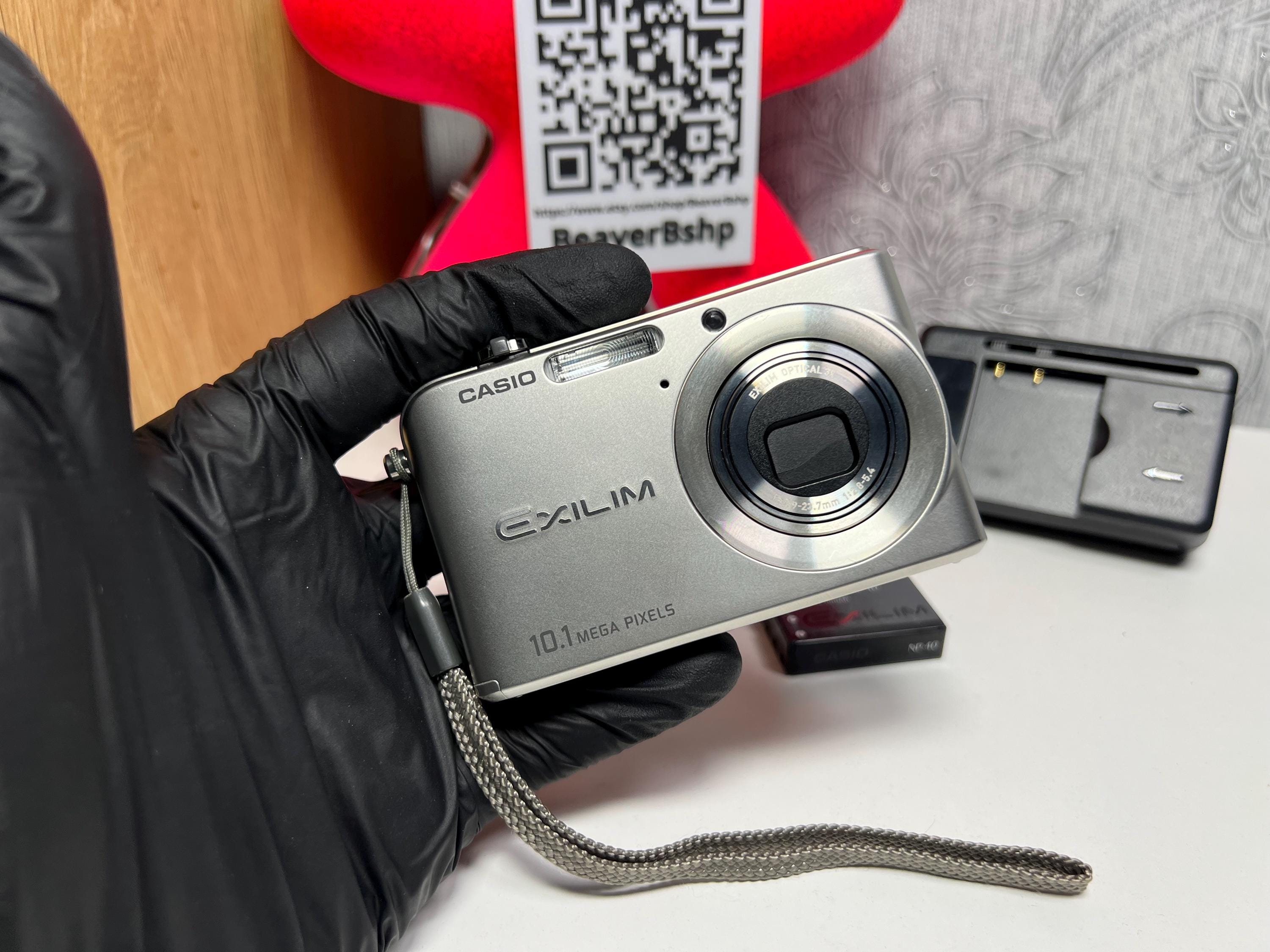 Casio Exilim EX-Z1000 Digital Camera 10.1MP 3x Optical Zoom