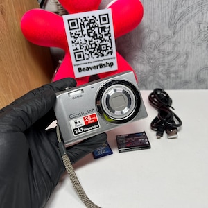 Casio Exilim EX-ZS5 Digital Camera 14.1MP 5x Optical Zoom - SILVER Y2K 512MB