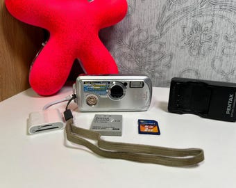 Vintage Pentax Optio E40: 8.1MP Digital Camera, Tested & Working