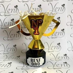 SVG (cricut oder scanandcut) - Studio (Silhouette) Best Dad Trophy Runde Basis / Digitale Datei - Vatertag