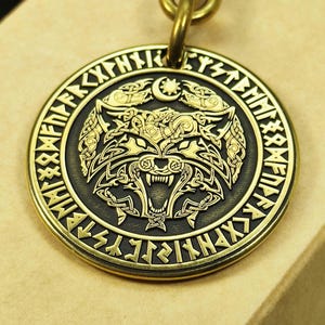 Einzigartige Fenrir Wolf Messing Schlüsselanhänger Münze mit personalisierter Gravur - Mythologische Symbolik und Exquisites Design