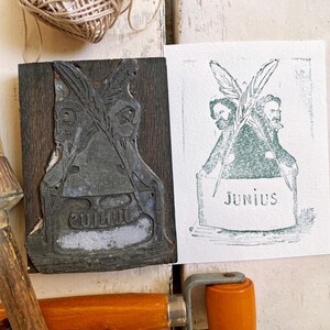 Carimbo de madeira JUNIUS para artistas e colecionadores | Liberdade de imprensa | Placa de impressão histórica | Tipografia antiga de metal e madeira
