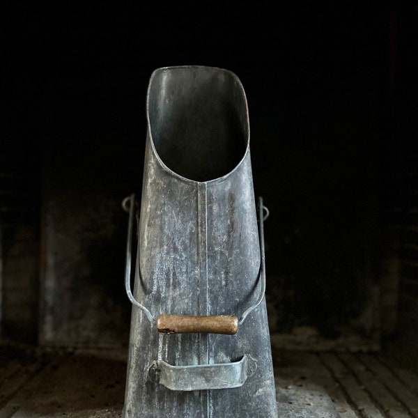 Seau à charbon rustique français : seau en métal vintage pour cheminée ou rangement de parapluie dans un vestibule / seau à charbon primitif de ferme de campagne