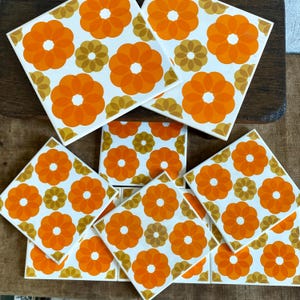 9 carreaux vintage Villeroy & Boch METTLACH | Carrelage de cuisine rétro allemand des années 70 | Carrelage floral orange | Carrelage mural décoratif pour dosseret
