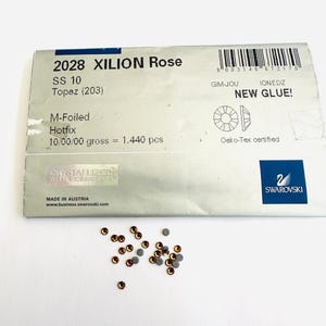50pcs Swarovski® Topaz ss10 HOTFIX stones Rhinestones flatback 3mm ref: 2028