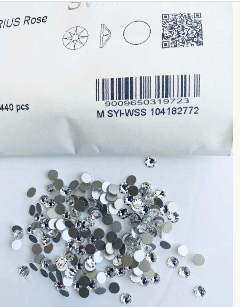 スワロフスキー®クリスタル ss6 (2 mm) フラットバック 歯石 50個 非