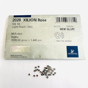 50pcs Swarovski® Light Peach ss10 HOTFIX stones Rhinestones flatback 3mm ref: 2028