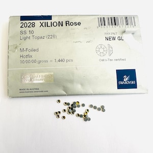50pcs Swarovski® Light Topaz ss10 HOTFIX stones Rhinestones flatback 3mm ref: 2028