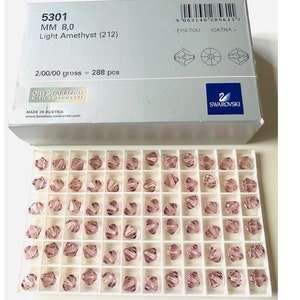 10pcs Swarovski® Light amethyst 5301   XILION Bicone Beads  -  Fully drilled -  8mm size