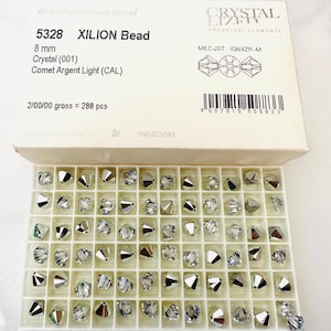 10pcs Swarovski® Crystal comet argent light 5328 XILION Bicone Beads  -  Fully drilled -  8mm size