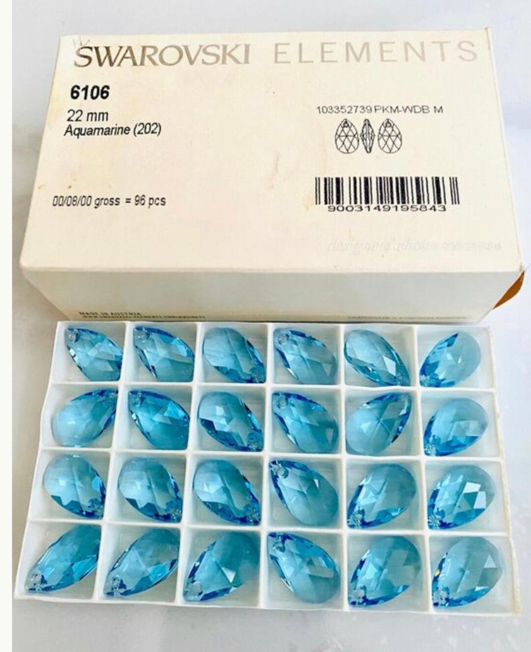 オリジナルスワロフスキー® 6106 アクアマリンアーモンド 22 mm ティア 