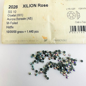 Swarovski Art 2028 HOTFIX Flatbacks Crystal AB Xilion Rose