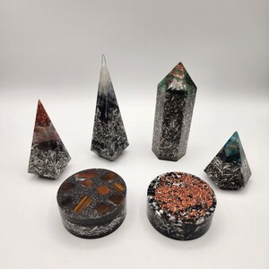 6 Piece Orgonite Home Protection Set – EMF Shielding Crystals and Copper Energy Balancer Pack