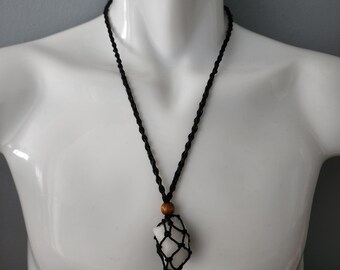 Colgante de cristal de cuarzo blanco rey – Collar con cordón ajustable, piedra en bruto para amplificación de energía y claridad.