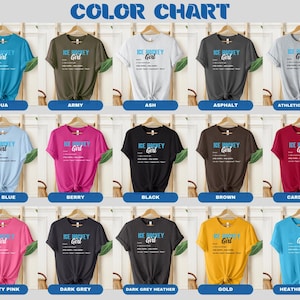 Op de afbeelding: Kleurenkaart met 15 verschillende T-shirt kleuren. Elk T-shirt heeft een ontwerp met de tekst "ICE HOCKEY GIRL" met een definitie van de term. De kleuren zijn: Aqua, Army, Ash, Asphalt, Athletic Heather, Baby Blue, Berry, Black, Brown, Cardinal, Charity Pink, Dark Grey, Dark Grey Heather, Gold en Heather Aqua.
