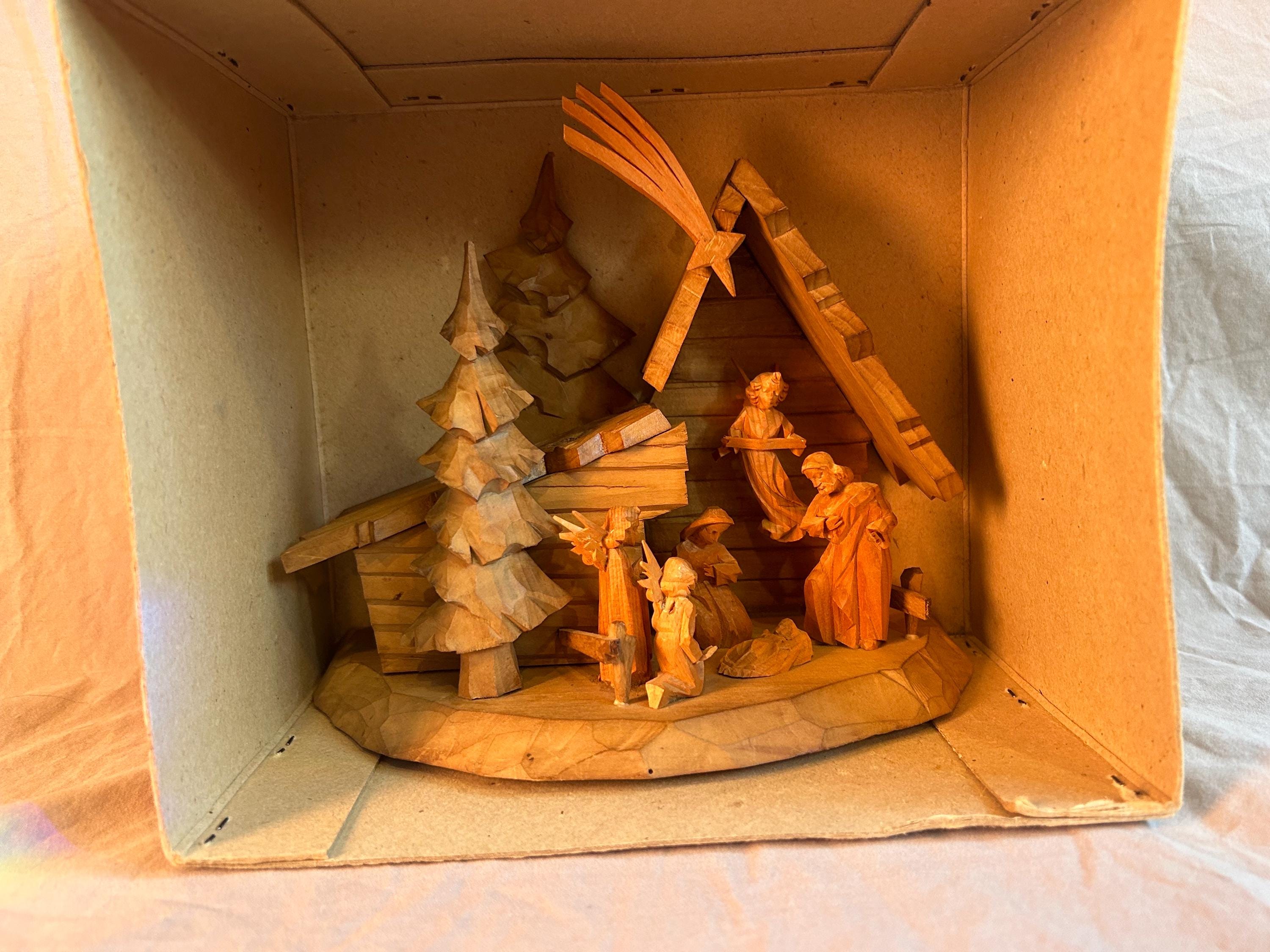 Hand carved nativity - Etsy 日本