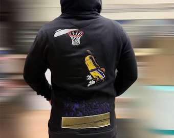 Sudadera con capucha bordada con bordado "KOBE Reverse Dunk"