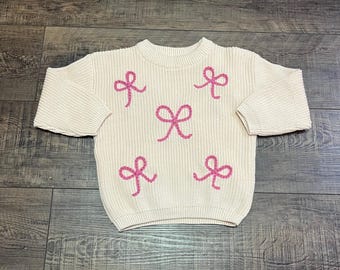 Kokette Bögen Hand bestickter Pullover
