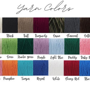 K&ouml;nnte beinhalten: Eine Farbkarte mit Garnfarben und Namen f&uuml;r jede Farbe. Die Farben umfassen Aran, Schwarz, Beige, Burgunder, Tarnmuster, Anthrazit, Kaffee, Frostig Gr&uuml;n, Gr&uuml;n, J&auml;gergr&uuml;n, Lila, Hellblau, Paddy, Babyrosa, Himbeere, K&uuml;rbis, T&uuml;rkis, Royal, Wei&szlig;, Kirschrot und Blau.