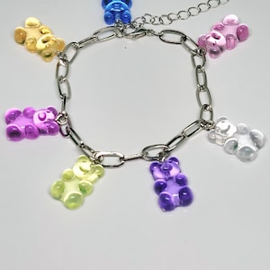 Gummy Bear Charm Bracelet – Cute Colorful Candy-Inspired Chain Bracelet for Kids & Teens – Kawaii Y2K Jewelry Gift