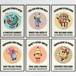 Może przedstawiać: Zestaw sześciu motywacyjnych plakatów z postaciami z kreskówek i inspirującymi cytatami. Plakaty są w stylu retro z jasnymi kolorami i pogrubionym tekstem. Cytaty obejmują: "Sukces zaczyna się od pozytywnego nastawienia", "Możesz prosić o pomoc, kiedy jej potrzebujesz", "Wszyscy są mile widziani, należysz tu", "Błędy są dowodem na to, że próbujesz", "Nie zatrzymuj się, dopóki nie będziesz dumny", i "Wiedza to potęga, wzmocnij swój umysł".