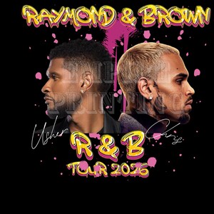 Könnte beinhalten: Schwarzes Grafik-T-Shirt mit Seitenprofilen von Usher und Chris Brown. Der Text lautet "Raymond & Brown" in Gelb und Pink, mit "R&B Tour 2026" darunter. Die Namen "Usher" und "Chris" sind ebenfalls vorhanden.