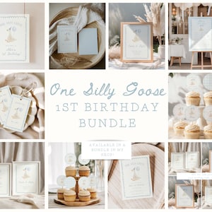 Op de afbeelding: Een verzameling feestartikelen met het thema "One Silly Goose 1st Birthday Bundle". Inclusief uitnodigingen, labels, cupcake toppers en ingelijste borden, allemaal met een ganzenillustratie in blauw en beige.